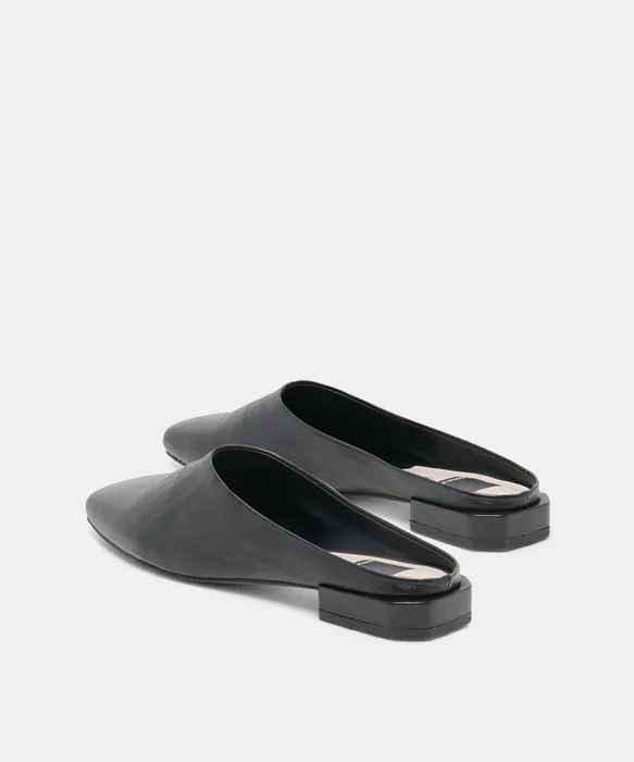 MACLYN FLATS BLACK LEATHER